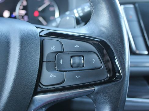 Used 2024 Buick Enclave Premium image 38