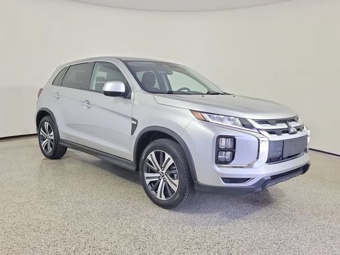 Used 2025 Mitsubishi Outlander Sport ES AWD/4WD image 4