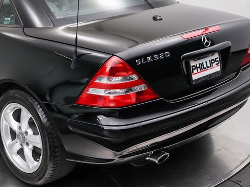 Used 2003 Mercedes-Benz SLK 320 image 11