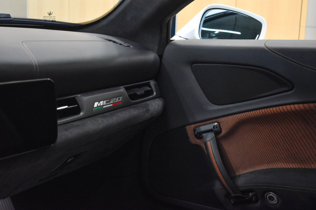 Used 2022 Maserati MC20 Coupe RWD image 23
