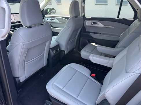 New 2026 Ford Explorer Active w/ Active Comfort Package AWD/4WD image 19