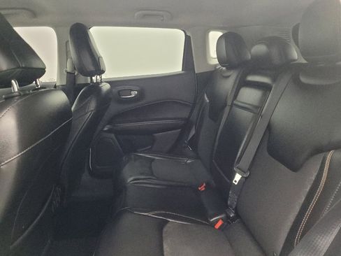 Used 2018 Jeep Compass Latitude image 18