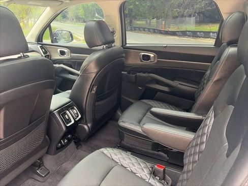 Used 2023 Kia Sorento SX Prestige AWD/4WD image 7