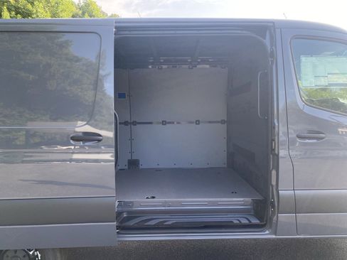 New 2024 Mercedes-Benz Sprinter 2500 image 7