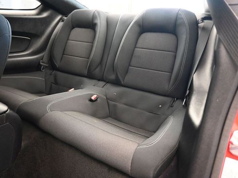 Used 2017 Ford Mustang Coupe image 31