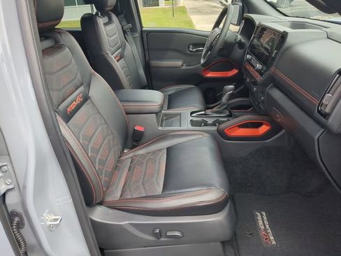Certified 2025 Nissan Frontier PRO-4X w/ Pro Premium Package AWD/4WD image 38