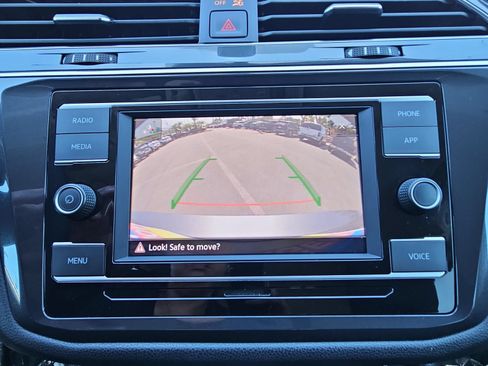 Used 2023 Volkswagen Tiguan S FWD image 21