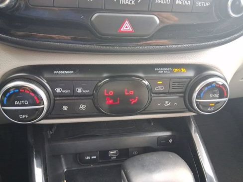 Used 2020 Kia Soul EX FWD image 23
