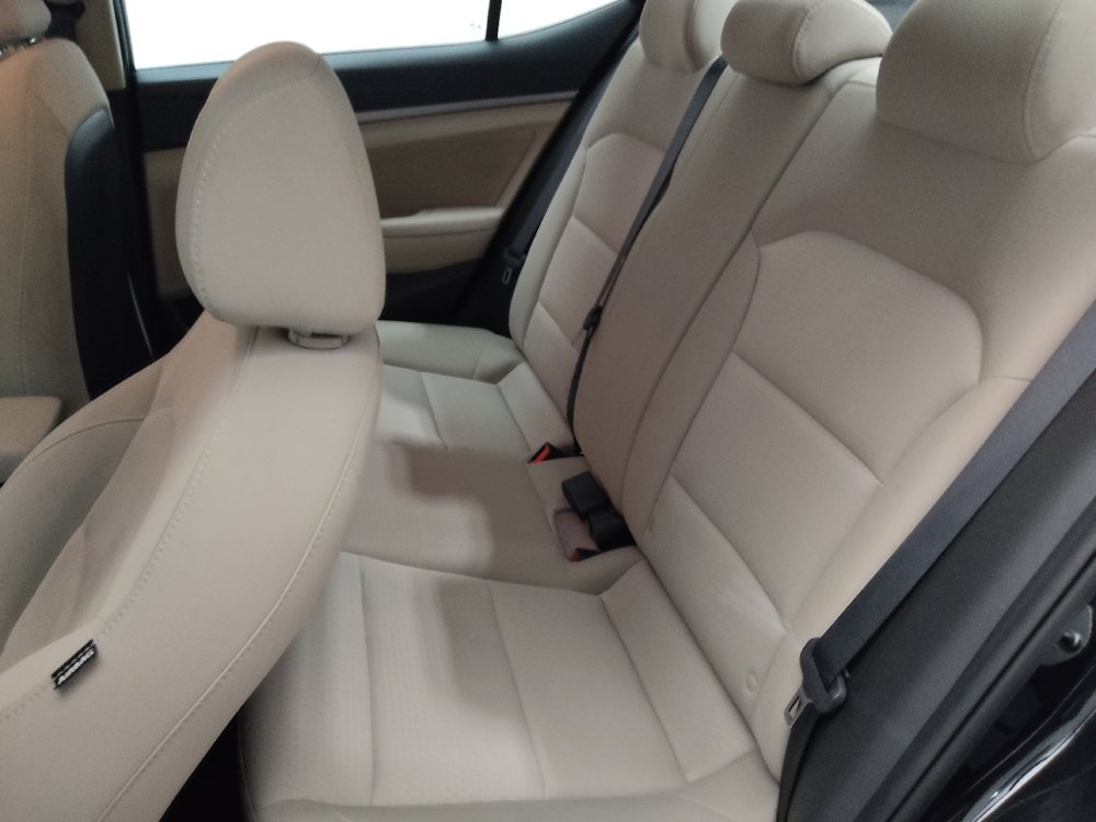 Used 2018 Hyundai Elantra SEL FWD image 18