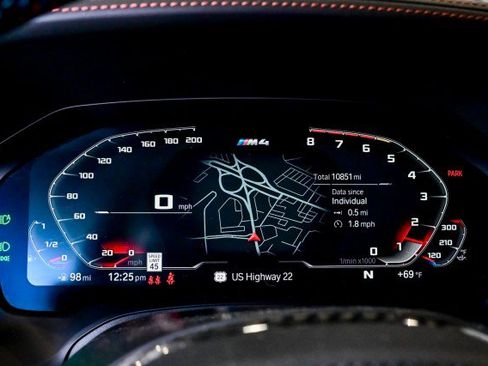 Used 2023 BMW M4 Coupe w/ Executive Package image 27