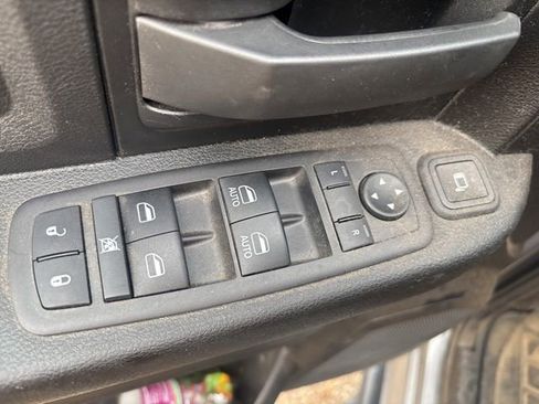 Used 2024 RAM 2500 Tradesman w/ Chrome Appearance Group image 6