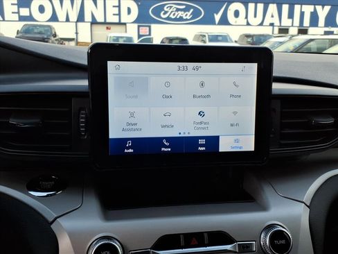 Used 2023 Ford Explorer XLT image 22