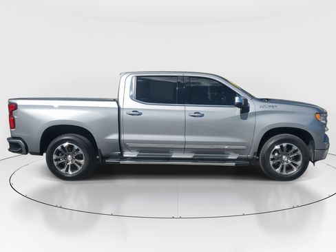 Used 2023 Chevrolet Silverado 1500 High Country image 2