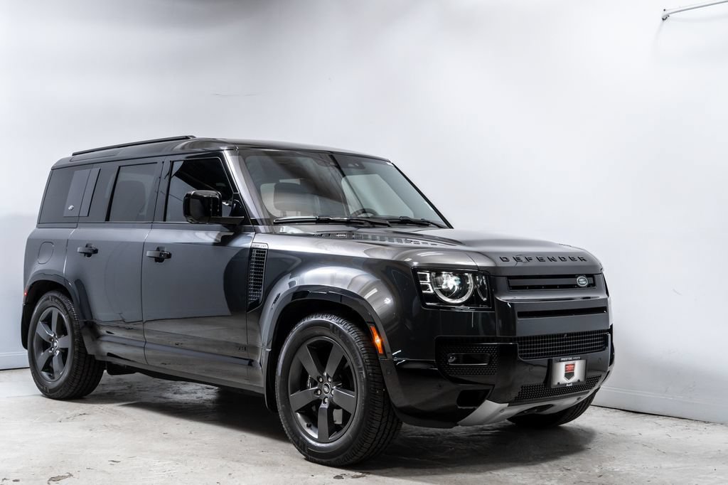 Used 2023 Land Rover Defender 110 V8 AWD/4WD image 9