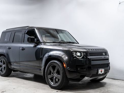 Used 2023 Land Rover Defender 110 V8 AWD/4WD image 9