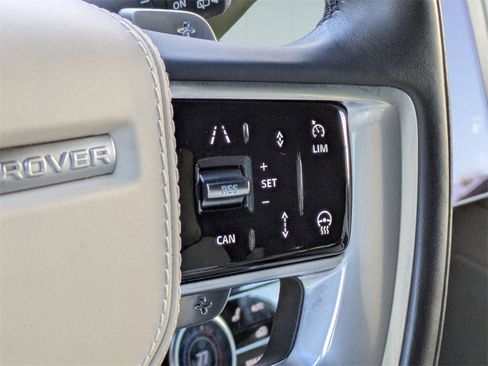 Used 2023 Land Rover Range Rover SE image 23