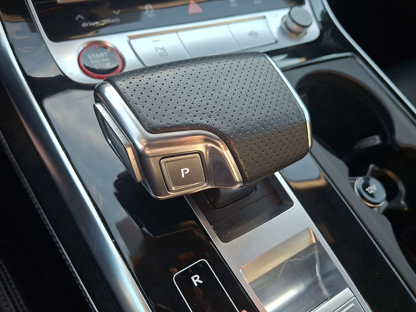 Used 2022 Audi SQ8 Prestige w/ Prestige Package AWD/4WD image 16