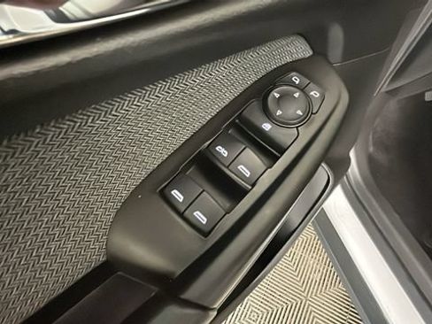 Used 2024 Chevrolet TrailBlazer LT FWD image 10