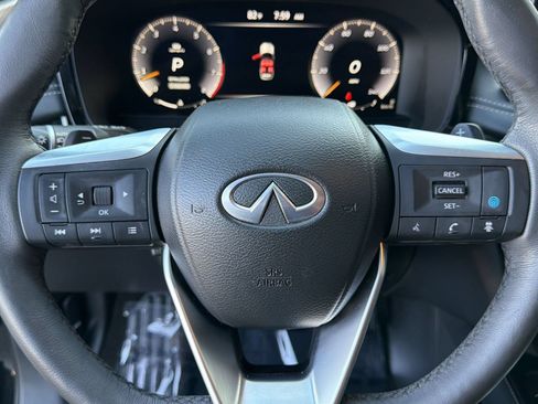 Used 2023 INFINITI QX60 Luxe w/ Performance Audio Package FWD image 11