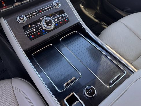 Used 2023 Lincoln Aviator Reserve w/ Equipment Group 201A image 25