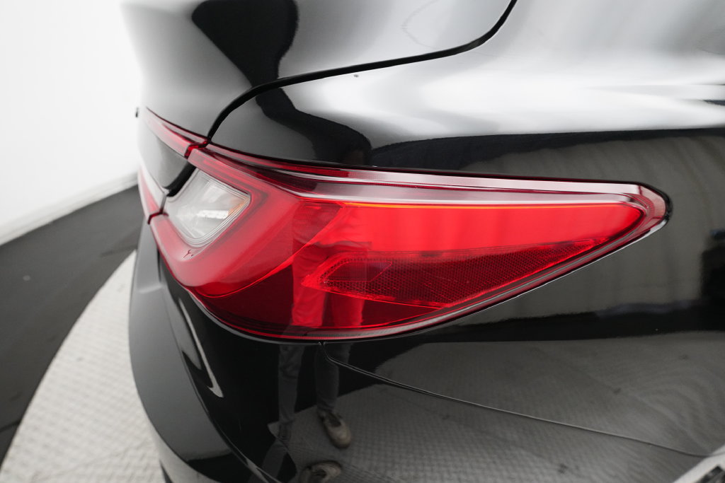 Used 2025 Toyota Camry SE FWD image 30