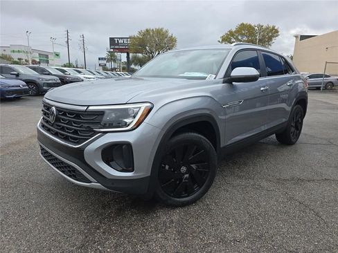 New 2026 Volkswagen Atlas Cross Sport SE image 29