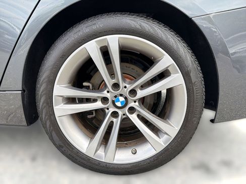 Used 2018 BMW 330i xDrive Sedan w/ Convenience Package AWD/4WD image 11