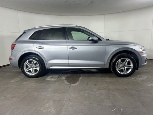 Used 2019 Audi Q5 2.0T Premium w/ Convenience Package image 2