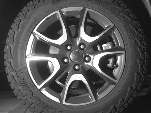 Used 2025 Jeep Compass Trailhawk AWD/4WD image 13