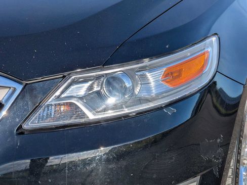 Used 2012 Ford Taurus Limited FWD image 10