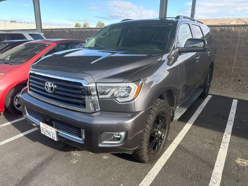 Used 2018 Toyota Sequoia TRD Sport AWD/4WD image 3