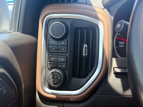 Certified 2019 Chevrolet Silverado 1500 High Country w/ Technology Package AWD/4WD image 36
