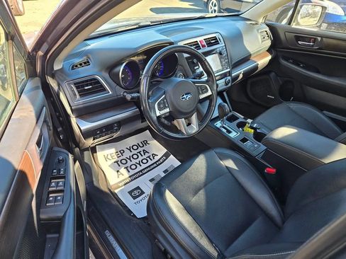 Used 2017 Subaru Outback 2.5i Limited AWD/4WD image 37