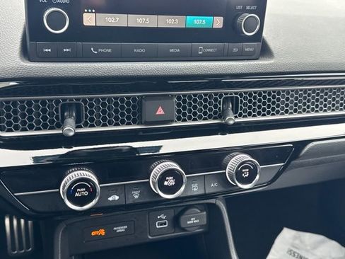 Used 2022 Honda Civic Sport image 11