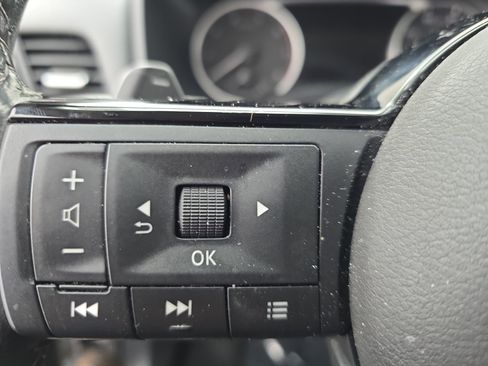 Certified 2023 Nissan Rogue SV w/ SV Premium B Package image 17