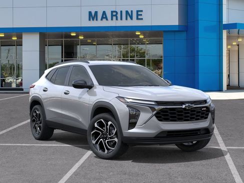 New 2026 Chevrolet Trax RS w/ Driver Confidence Package FWD image 7