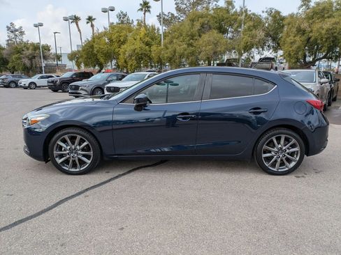 Used 2018 MAZDA MAZDA3 Touring image 2