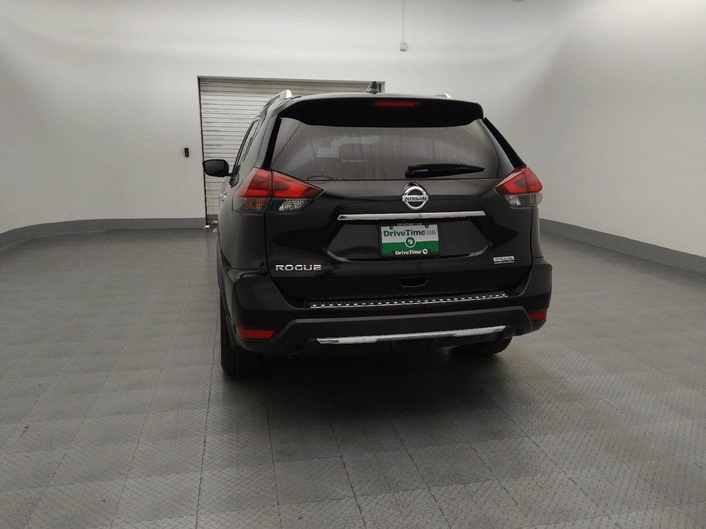 Used 2019 Nissan Rogue S w/ Special Edition Package FWD image 6