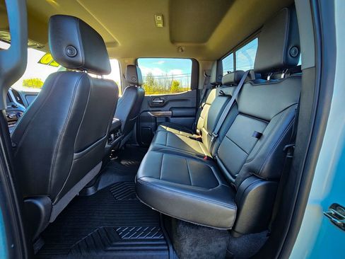 Used 2020 Chevrolet Silverado 1500 LT Trail Boss image 30