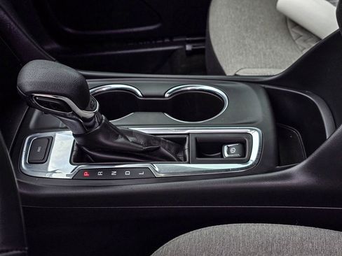 Certified 2024 Chevrolet Equinox LT image 18