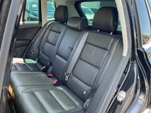 Used 2017 Volkswagen Tiguan Sport AWD/4WD image 19