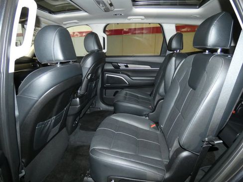 Used 2022 Kia Telluride SX image 28