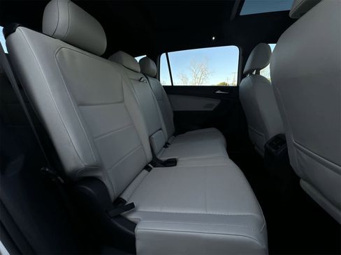 Used 2019 Volkswagen Tiguan SEL R-Line w/ 3rd Row Seat Package image 22