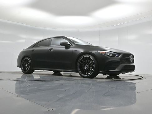 Used 2022 Mercedes-Benz CLA 35 AMG 4MATIC image 2