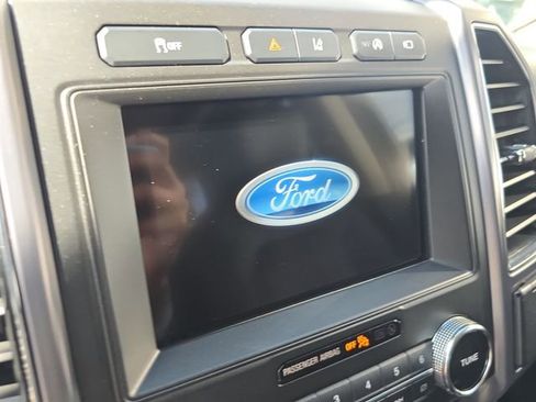 Used 2018 Ford Expedition Platinum RWD image 27