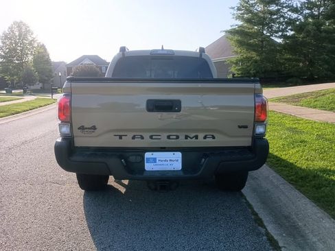 Used 2017 Toyota Tacoma TRD Sport w/ Tow Package (A/T) AWD/4WD image 5