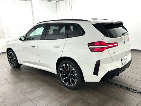 Used 2025 BMW X3 xDrive30i w/ Premium Package image 3