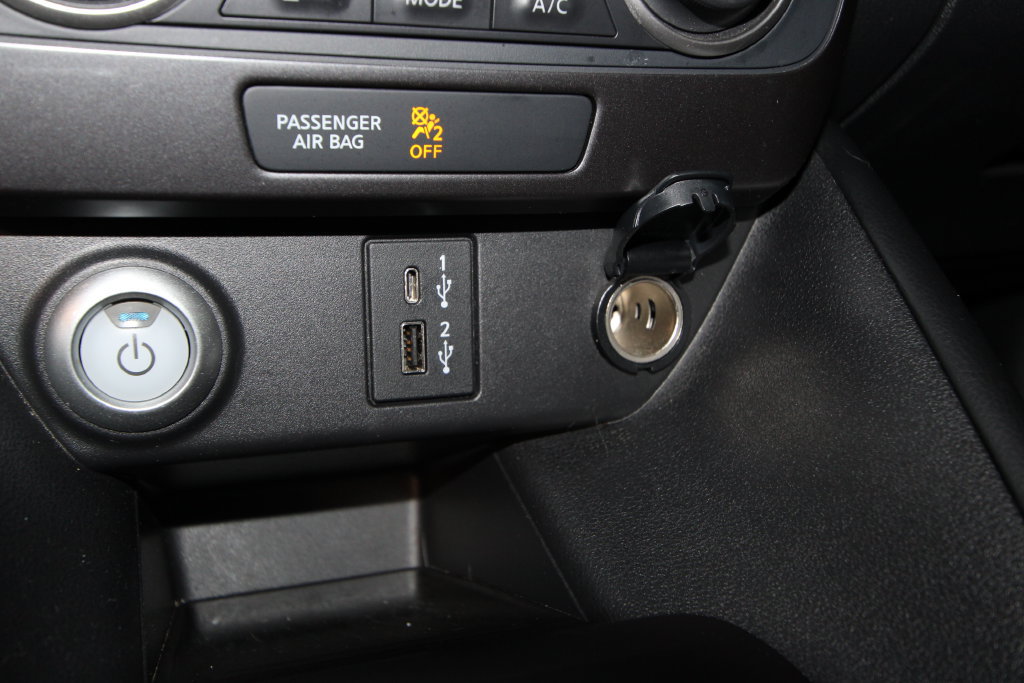Used 2025 Nissan Leaf S FWD image 17