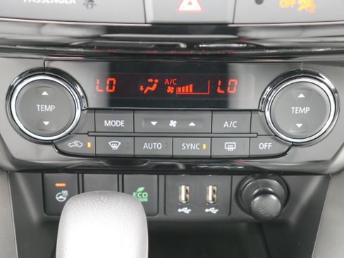 Used 2026 Mitsubishi Eclipse Cross SEL AWD/4WD image 18
