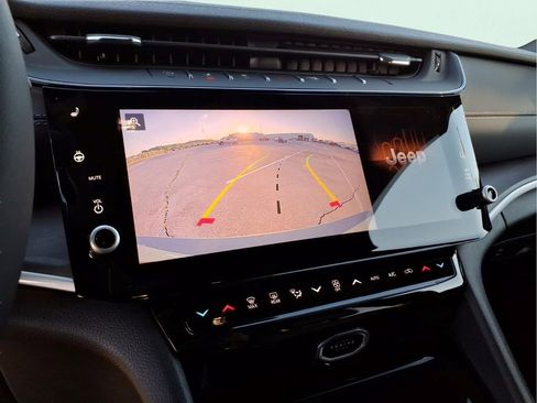 New 2026 Jeep Grand Cherokee L Limited AWD/4WD image 26